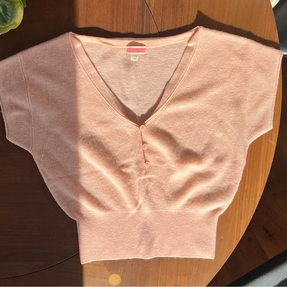 - JCrew feather weight cashmere sweater - Picture 4 of 4